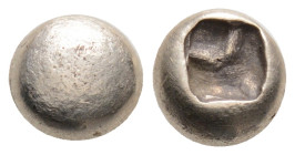Ionia - Ephesos - Electrum 1/12 Hekte. 7th century BC. Obv: plain. Rev: incuse square punch. Cf. Sear 3432 (1/48). 1. g, 6,9 mm.