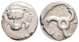 Greek
Dynasts of Lycia. Perikles 380-360 BC. 1/3 Stater AR, 16,3 mm., 2,9 g.
Facing lion\'s scalp / Triskeles.
Falghera 217; SNG Copenhagen -; SNG von...