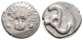 Greek
Dynasts of Lycia. Perikles 380-360 BC. 1/3 Stater AR, 15,9 mm., 2,8 g.
Facing lion\'s scalp / Triskeles.
Falghera 217; SNG Copenhagen - SNG von ...