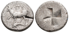 Greek THRACE, Byzantion (Circa 340-320 BC) AR Diobol (17,8 mm, 5,4 g)
ObV: ΠY. Bull standing left on dolphin
Rev: Quadripartite millsail incuse. SNG B...