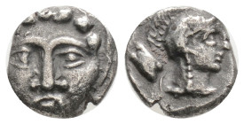 PISIDIA. Selge. Obol (Circa 350-300 BC). 0,96 g. 4,3 mm.
Obv: Facing gorgoneion.
Rev: Helmeted head of Athena right;