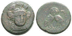 Greek
troas Sigeion circa 350 BC. Bronze Æ, 21 mm. 8,1 g.
Head of Athena three-quarter to right, wearing triple-crested helmet / ΣΙΓΕ; double-bodied o...