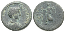 CILICIA. Epiphanea. Geta (209-212). Ae. 6,4 g. 21,7 mm.
Obv: Π ΣΕΠΤ ΓΕΤΑΝ ΚΑΙΣΑ. Bareheaded, draped and cuirassed bust right.
Rev: ΕΠΙΦΑΝΕΩΝ. Nike adv...