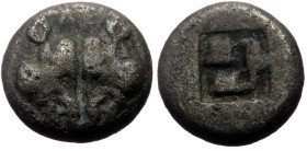 Lesbos, Mytilene (500-450 BC) AR/Bl Diobol (Silver, 1,12g, 10mm)
Obv: Two confronted boar heads. 
Rev: Incuse square punch. 
Ref: SNG München 646. Ros...