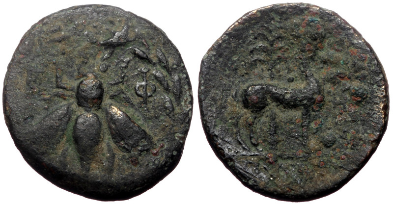Ionia, Ephesos, AE, (Bronze, 3.93 g 19 mm), Circa 2nd Century BC. 
Obv: E – Φ, B...