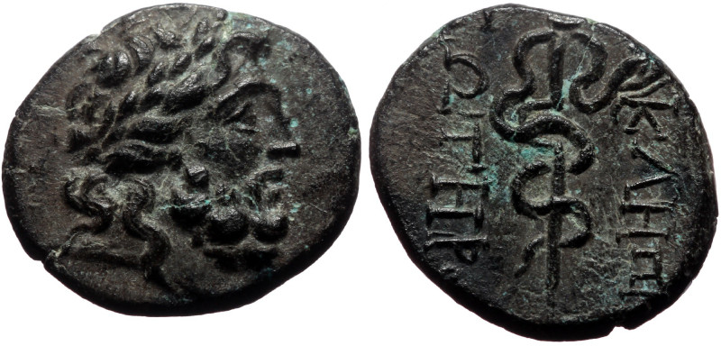 Mysia, Pergamon (200-113 BC) AE (Bronze, 17mm, 3.24g) 
Obv: Laureate head of Aes...
