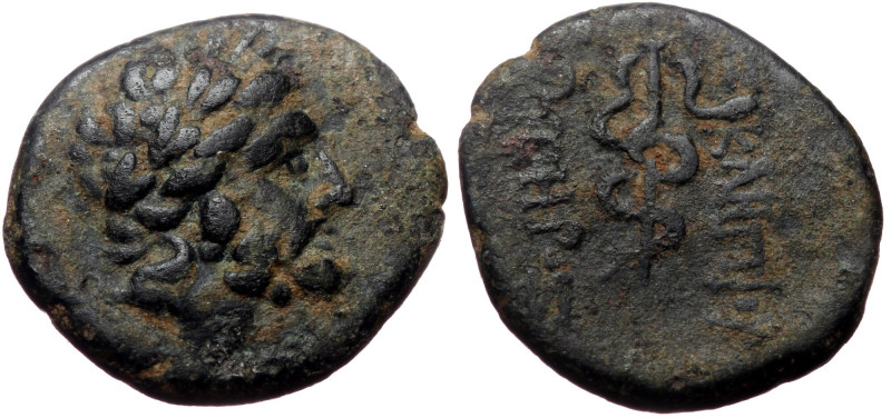 Mysia, Pergamon, Civic Issue (200-113 BC) AE (Bronze, 16mm, 2.90g) 
Obv: Laureat...