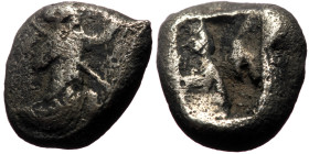 Persia, Achaemenid Empire. temp. Darios I to Xerxes II. Circa 485-420 BC AR Siglos (Silver, 14mm, 5.17g). 
Obv: Persian king or hero, wearing kidaris ...