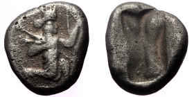 Persia, Achaemenid Empire. temp. Darios I to Xerxes II (ca 485-420 BC) AR Siglos (Silver, 5.21g, 17mm) Sardes 
Obv: Persian king or hero, wearing kida...