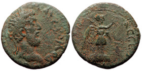 Macedon, Thessalonica, Commodus (180-193) AE (Bronze, 5,31g, 22mm), uncertain identification
Obv: ΑΥΤΟΚ Μ ΑΥΡ ΚΟΜ ΑΝΤΩΝΕΙΝΟΝ, Laureate head right 
Rev...