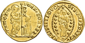 Venezia.  

Giovanni II Corner, 1709-1722. Zecchino, AV 3,48 g. IOAN CORNEL – S M VENET S. Marco nimbato, stante a s., porge il vessillo al doge genuf...