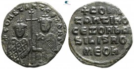Constantine VII Porphyrogenitus, with Zoe AD 913-959. Constantinople. Follis Æ