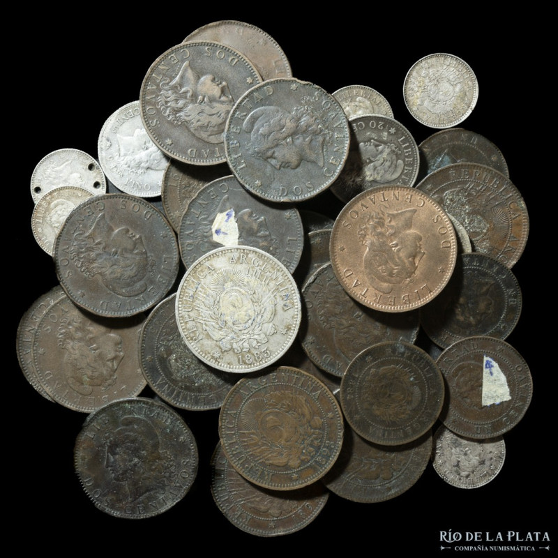 Argentina. Lote x32. Republica. Plata y Cobre. Importante grupo que incluye piez...