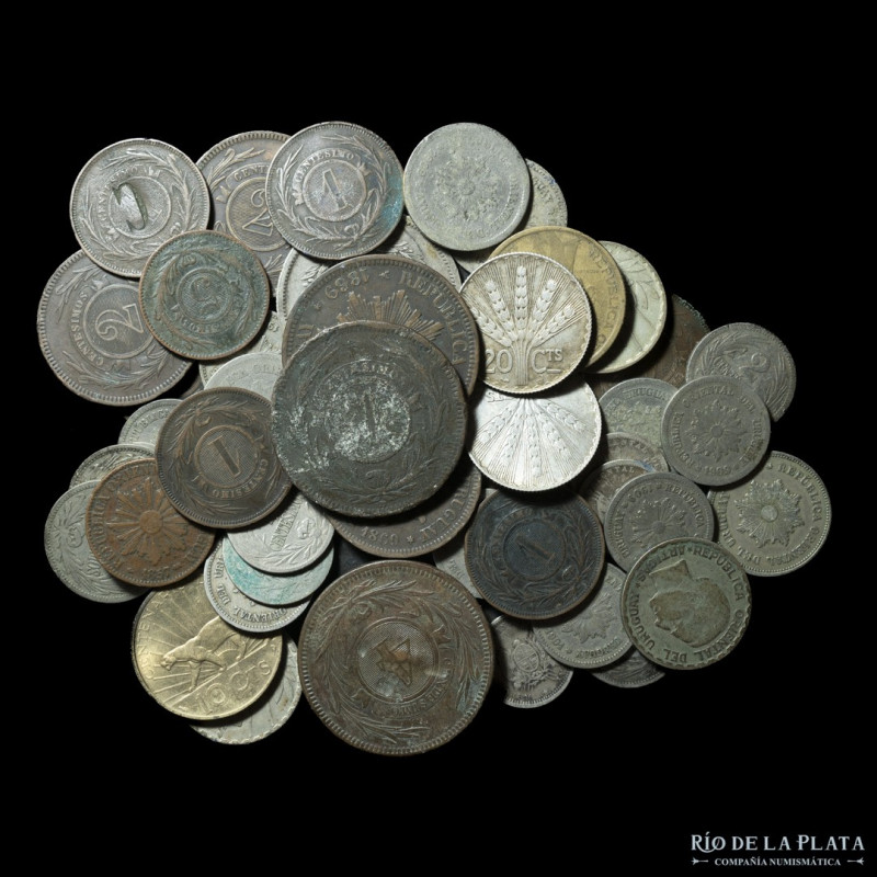 Uruguay. Lote x49. 1857 a 1936. Incluye plata. Interesante grupo. A estudiar
Es...