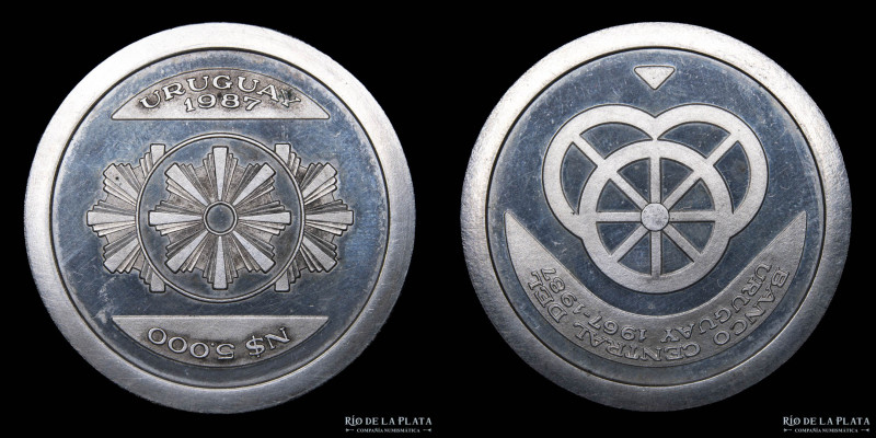 Uruguay. 5000 Nuevos Pesos 1987. Central Bank 20th Anniversary. AG.900; 37.5mm; ...