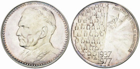 Czechoslovakia AR Medal 1977 

Czechoslovakia. AR Medal 1977 (45 mm, 34.91 g), for Zlamtnik Tito "Workers of the World Unite", 1937-1977.

Almost ...