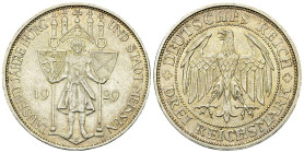 Weimarer Republik, AR 3 Reichsmark 1929 E, Meissen 

Deutschland, Weimarer Republik. AR 3 Reichsmark 1929 E (15.08 g). Stadt Meissen.
AKS 84.

Gu...