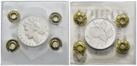 Monetazione in lire (1946-2001) - 1 Lira Arancia 1949 - It - Gig. 364 - Perizia Raponi 

qFDC

SPEDIZIONE SOLO IN ITALIA - SHIPPING ONLY IN ITALY