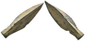 Weight 2.60 gr - Diameter 34 mm Ancient Bronze Arrowhead. SOLD AS SEEN.