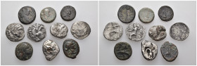 Weight 33.57 gr, 10 pieces Silver and Bronze Group coins. Sold as seen.