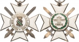 Orden deutscher Länder Sachsen
Zivilverdienstorden, Verdienstkreuz mit Schwertern Verliehen 1910-1918. Silber und emailliert. 35 x 35 mm, 18,89 g OEK...