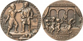 Drittes Reich
 Bronzegußmedaille 1923 (K. Goetz) Hitlerputsch im Münchener Bürgerbräukeller. Hitler mit gezogener Waffe unterbricht die Rede von Gust...