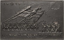 Drittes Reich
 Einseitige Eisengußplakette 1938 (Lambert Werner/Lauchhammer) Neujahrsplakette und Anschluss von Österreich. Adler mit Hakenkreuz über...