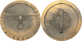 Drittes Reich
 Bronzierte Zinkmedaille 1939. Auf die Reichswettkämpfe der SA Berlin - 3. Preis. Reichsadler über Hakenkreuz im Eichenlaubkranz / Hake...