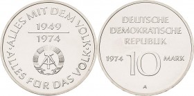 Proben
 10 Mark 1974. 25 Jahre DDR-Materialprobe in Silber. Randschrift: 3x 10 Mark Jaeger 1551 P Selten. Fast Stempelglanz