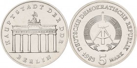 Kursmünzen
 5 Mark 1983. Brandenburger Tor Jaeger 1536 Auflagenhöhe: 3000 Exemplare. Sehr selten. Zaponiert, prägefrisch
