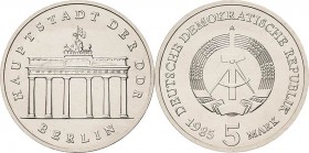 Kursmünzen
 5 Mark 1985. Brandenburger Tor Jaeger 1536 Auflagenhöhe: 3000 Exemplare. Sehr selten. Zaponiert, prägefrisch