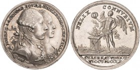 Habsburg
Maria Theresia 1740-1780 Silbermedaille 1760 (A. Wideman) Vermählung des Erzherzogs Joseph mit Elisabeth von Bourbon. Brustbilder des Paares...