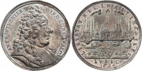 Lübeck-Stadt
 Silbermedaille 1694 (unsigniert) Auf den Bürgermeister Anthon Winckler. Brustbild Anthon Winckler nach rechts / Ostansicht der Stadt mi...