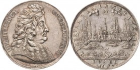 Lübeck-Stadt
 Silbermedaille 1694 (unsigniert) Auf den Bürgermeister Johann Ritter. Brustbild des Bürgermeisters nach rechts / Ostansicht der Stadt m...