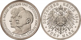 Anhalt
Friedrich II. 1904-1918 5 Mark 1914 A Silberhochzeit Jaeger 25 Winz. Kratzer, Polierte Platte