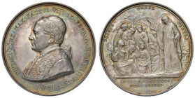 Pio XI (1922-1939) Medaglia A. I - Opus: Mistruzzi - AG (g 35,30) Splendido esemplare con una delictaa patina iridescente
FDC