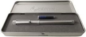 Osama - Penna stilografica - Pennino a tratto medio. Oggetto usato venduto in scatola originale.
n.a.
