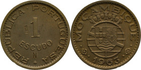 PROVA and Rehearsal
1 Escudo Moçambique 1963
"PROVA" e "N" Incusa
AG: E4.09 8,02g
Uncirculated

Provas e Ensaios
1 Escudo Moçambique 1963
"PRO...