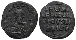 Constantine VII Porphyrogenitus and Romanus I, AD 913-959. AE, Follis. 7.32 g. 26.70 mm. Constantinople.