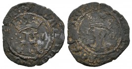Fernando e Isabel (1474-1504). Blanca. Cuenca. (Cal-584 variante). Ae. 1,22 g. Con cruz de puntos y C en anverso. MBC-. Est...15,00.