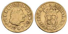 Felipe V (1700-1746). 1/2 escudo. 1745. Sevilla. PJ. (Cal-589). Au. 1,76 g. Alabeada. BC+. Est...90,00.