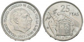 Estado español (1936-1975). 25 pesetas. 1957*59. Madrid. (Cal-31). Cu-Ni. 8,48 g. Marquitas en anverso. SC. Est...25,00.