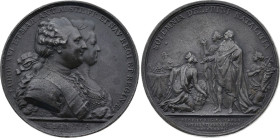 Louis XVI et Marie-Antoinette, fêtes pour la naissance du Dauphin (1782), Duvivier (Plomb, 100.00 gr, 70 mm). Superbe.

Provient de la collection du D...