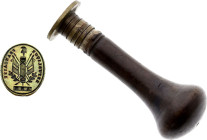Cachet Révolutionnaire, République Francaise Jacobins (circa 1790) (Laiton doré, 23.08 gr, 20 mm). Superbe.

Provient de la collection du Docteur Andr...