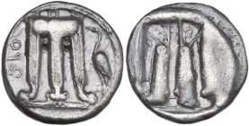 Greek Italy. Bruttium, Kroton. AR Stater, c. 480-430 BC. Obv. ϘPO. Tripod; to right, marsh-bird. Rev. Tripod incuse. HN Italy 2104; HGC 1 1449; SNG AN...