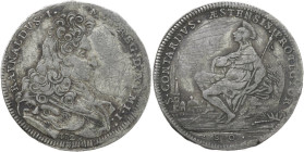 Modena. Rinaldo d'Este (1706-1737). Mezzo ducato 1728. CNI 117/120; MIR (Emilia) 832/3. AG. 10.95 g. 34.50 mm. Segni nei campi. BB+.