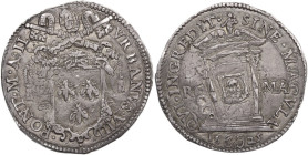Roma. Urbano VIII (1623-1644) Maffeo Barberini. Testone 1625. CNI 38/41; M. 49 II; Berm. 1717. AG. 9.46 g. 29.50 mm. Patina scura. Slittamento di coni...