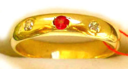 Bandring mit Rubin und kleinen Diamanten 3,1g Gelbgold 585, RM 55 (US 7,2) geringe Tragespuren, sehr gute Erhaltung