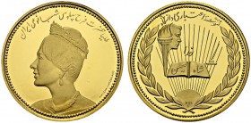 Gold medal ND, by Huguenin. 37 mm. Bust of the Empress. AU. 25.21 g. PROOF