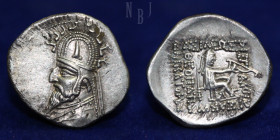 PARTHIAN EMPIRE: Sinatruces. 93-70 BC. Silver Drachm.